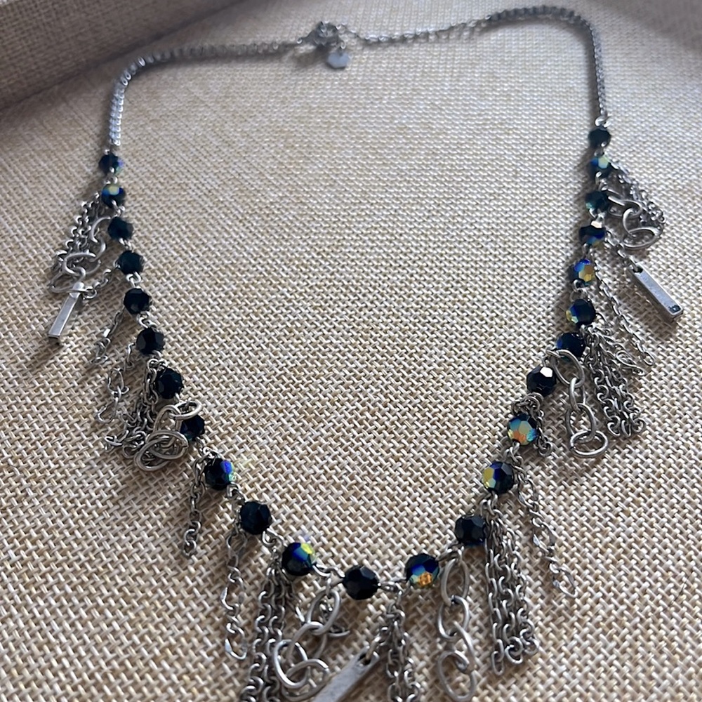Tc blk silver and crystal necklace